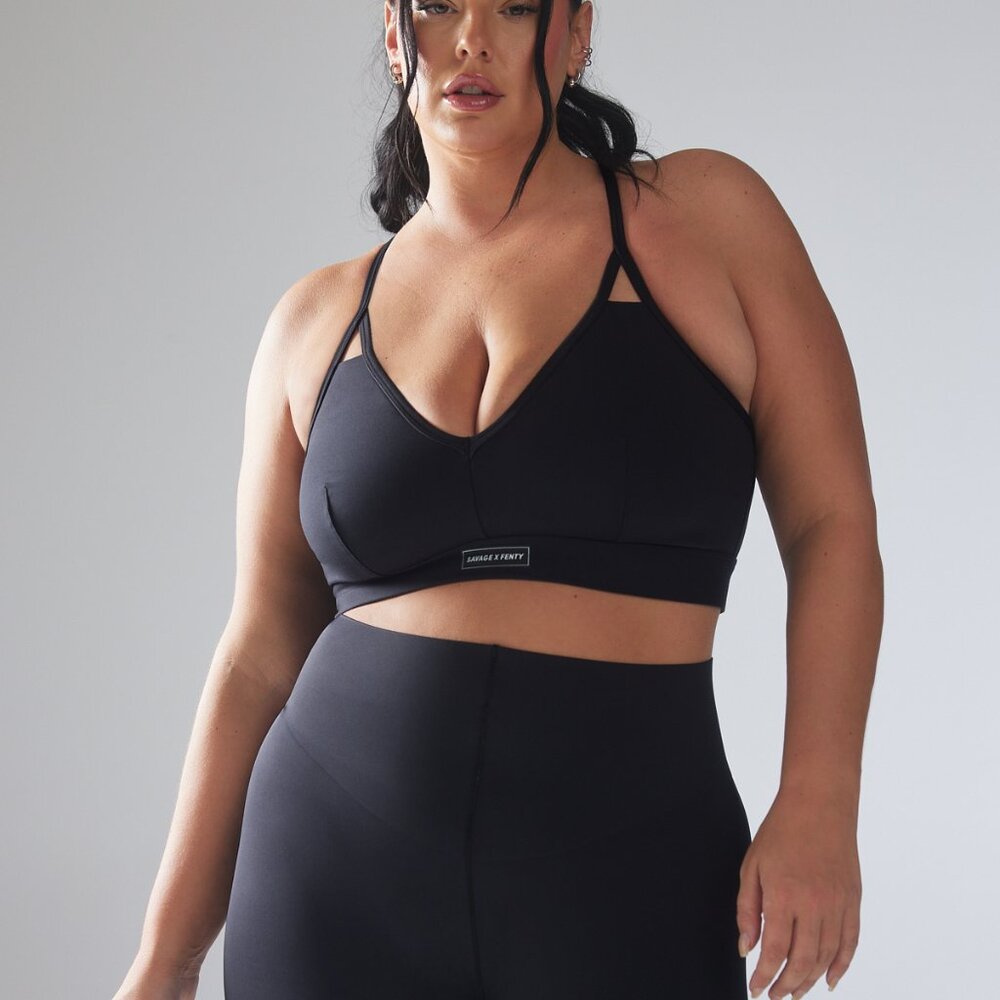 Savage X Fenty Spotlight Low-Impact Sports Bra - Picture 5 of 5